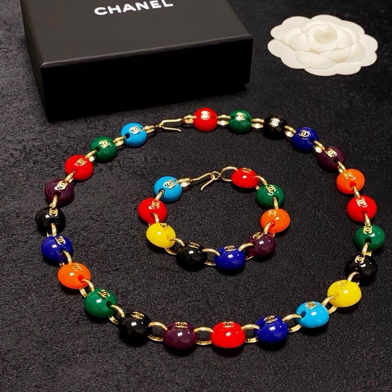 Chanel Suits 06yxs16